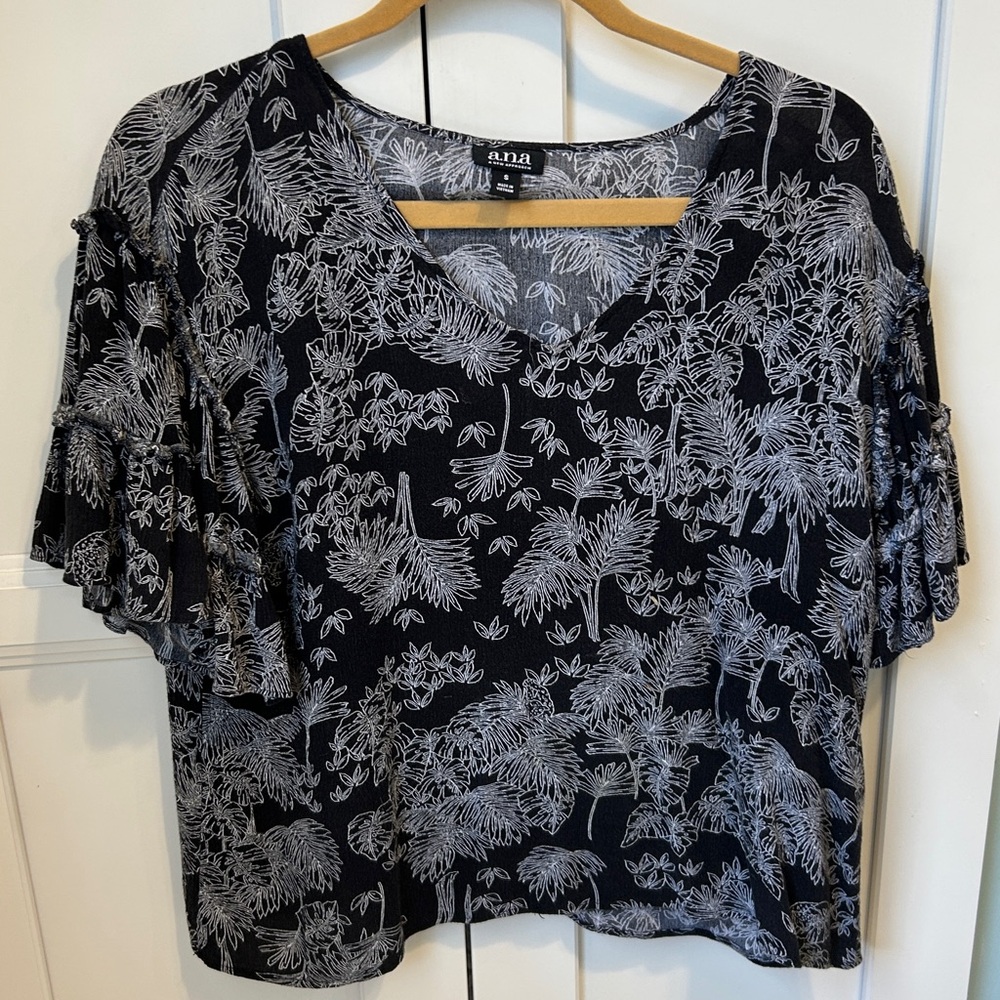 ANA Black Palm Print Short ruffled Sleeved  V- Neck Blouse Women’s Size Small